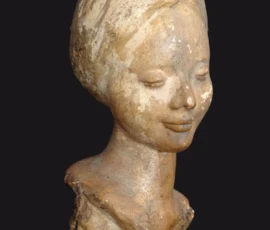 Calco in gesso Calco in gesso di Lalla Vanzella, piccola scultura con elegante volto di una giovane ragazza. Altezza della scultura 19 centimetri.